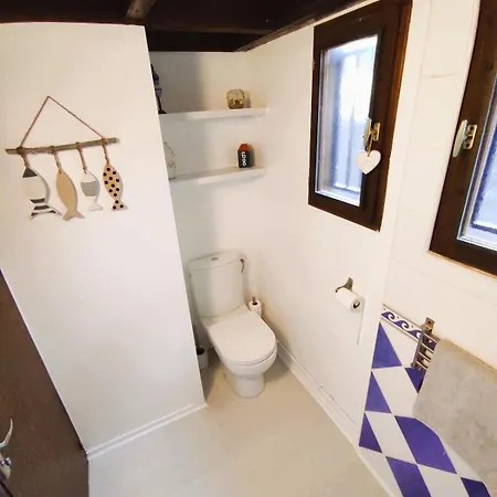 Plenitude Arboree, Khelus Avec Piscine 구장메스트라