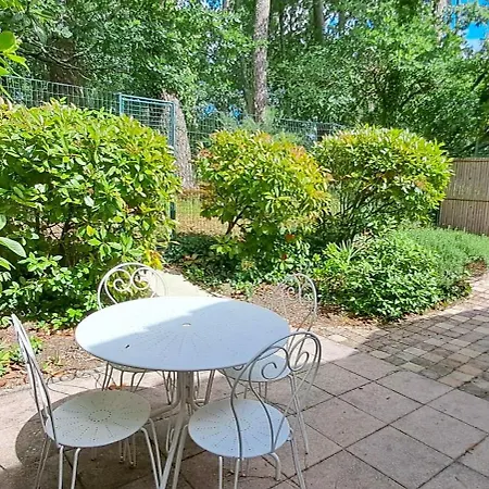 Plenitude Arboree, Khelus Avec Piscine 샬레 구장메스트라
