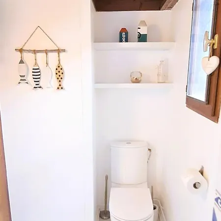 Plenitude Arboree, Khelus Avec Piscine 구장메스트라