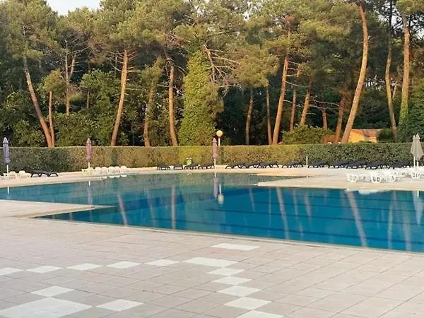 Plenitude Arboree, Khelus Avec Piscine Alpstuga